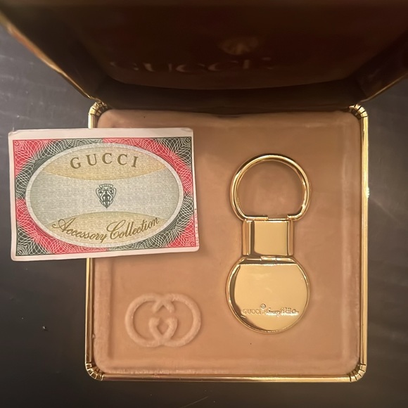 Gucci accessory collection.Perfect condition new with box included certificate. - Picture 3 of 3